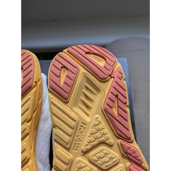Women's Hoka Arahi 6 Wide Athletic Shoes *Great Condition* Size 8 D Light Gray - Picture 8 of 11